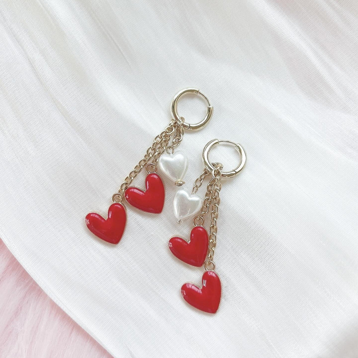 ピアス　赤　薔薇　水色　ビジュー　ハート　ゴールド　デート　チャーム　春 トリプルハートピアス/イヤリング【残り1点】 – Nastrosa