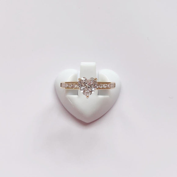 bijou heart ring