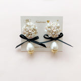 pearl flower bouquet（earring/pierce）