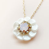 pretty flower (white/necklace)