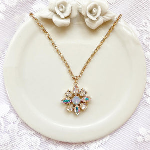 princess flower mystical white♡aurora(necklace)